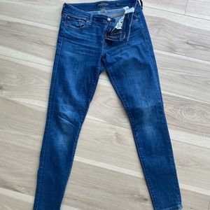 Stella skinny  low rise Lucky Brand size 4/27 jeans